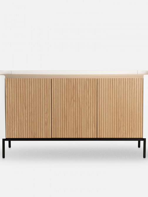 Riparia sideboard with 3 doors oak veneer and white lacquer finish with black metal legs 150 x 80 cm
