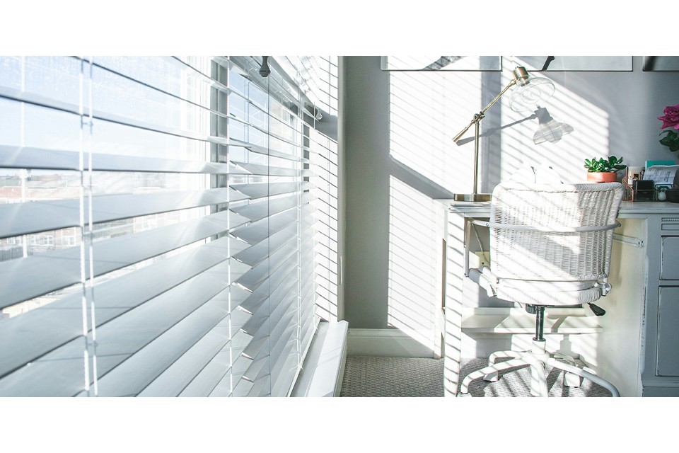 Custom blinds and personalized shutters service from Superdecor