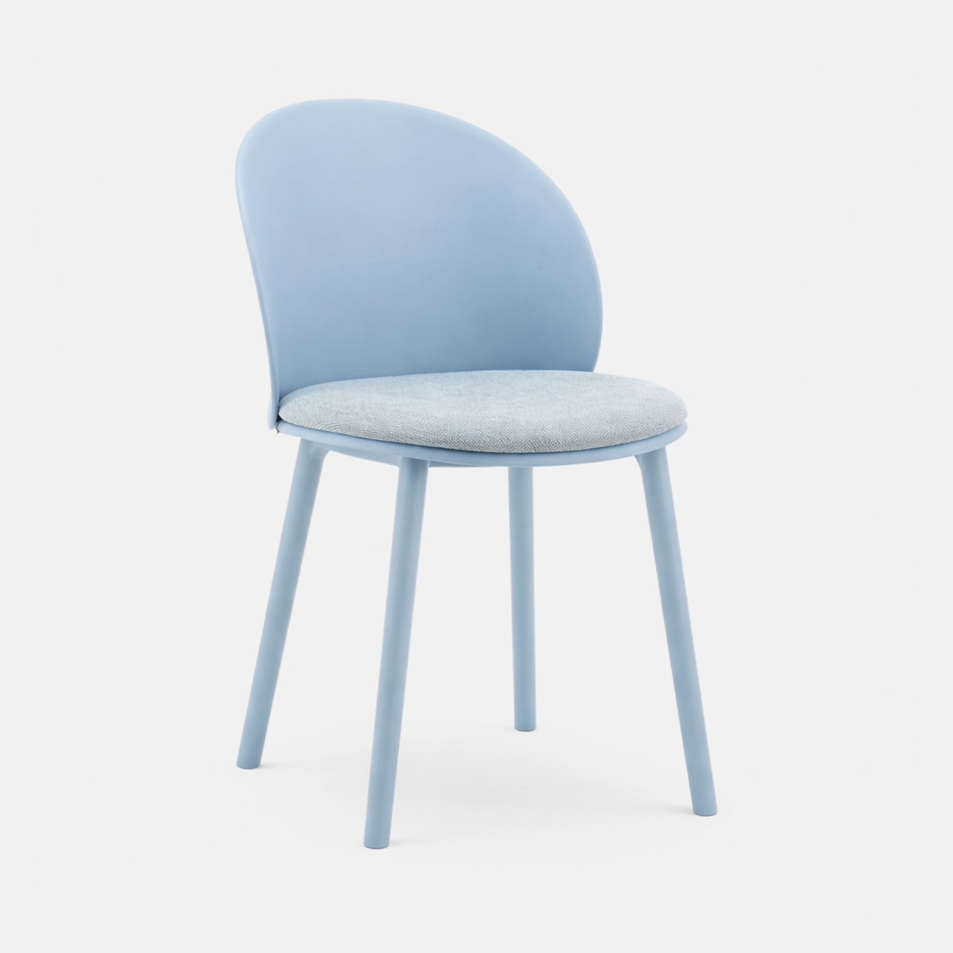 Cadeira em polipropileno Stella azul com assento almofadado