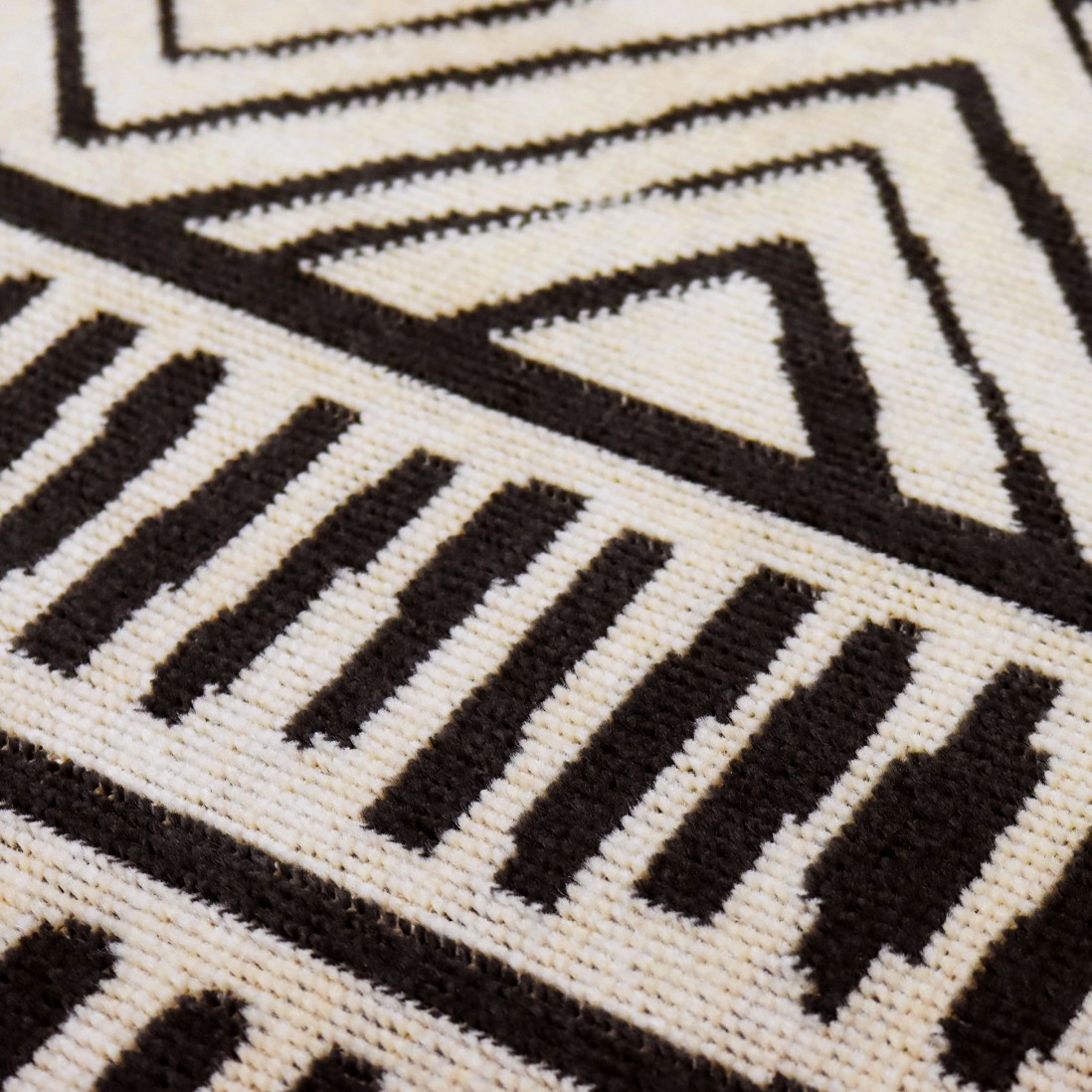 RE-TRIBAL 21866/367 AREA RUG