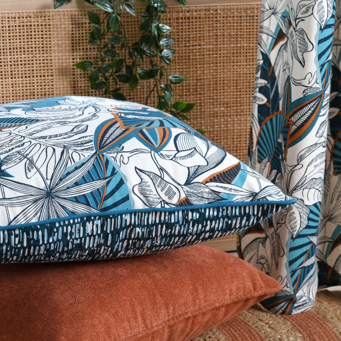 BIOKO/KAROO CUSHION