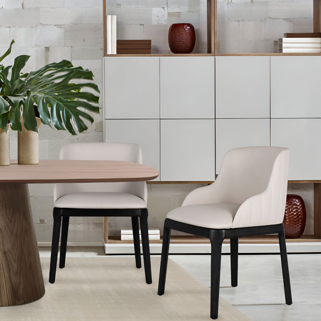 Dining Polyskin Chair Toulouse Beige/Black