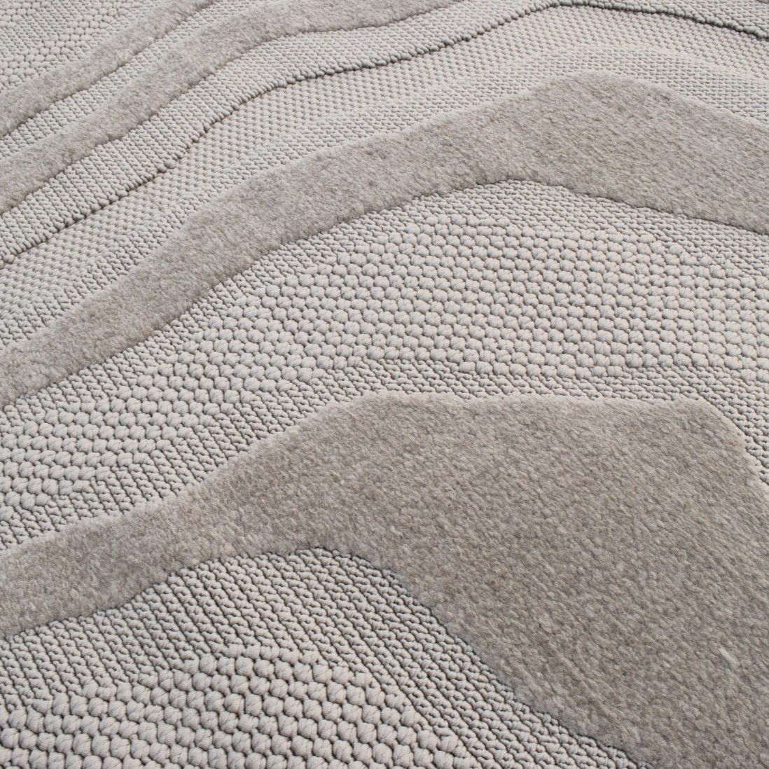 Abstract Area Rug Buckley 42304/070 Gray