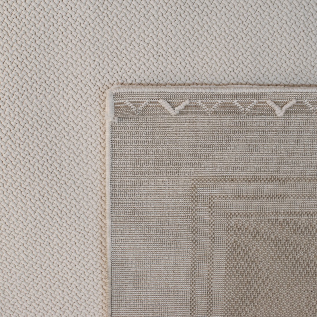 Geometric Area Rug Buckley 42326/060 Ivory White