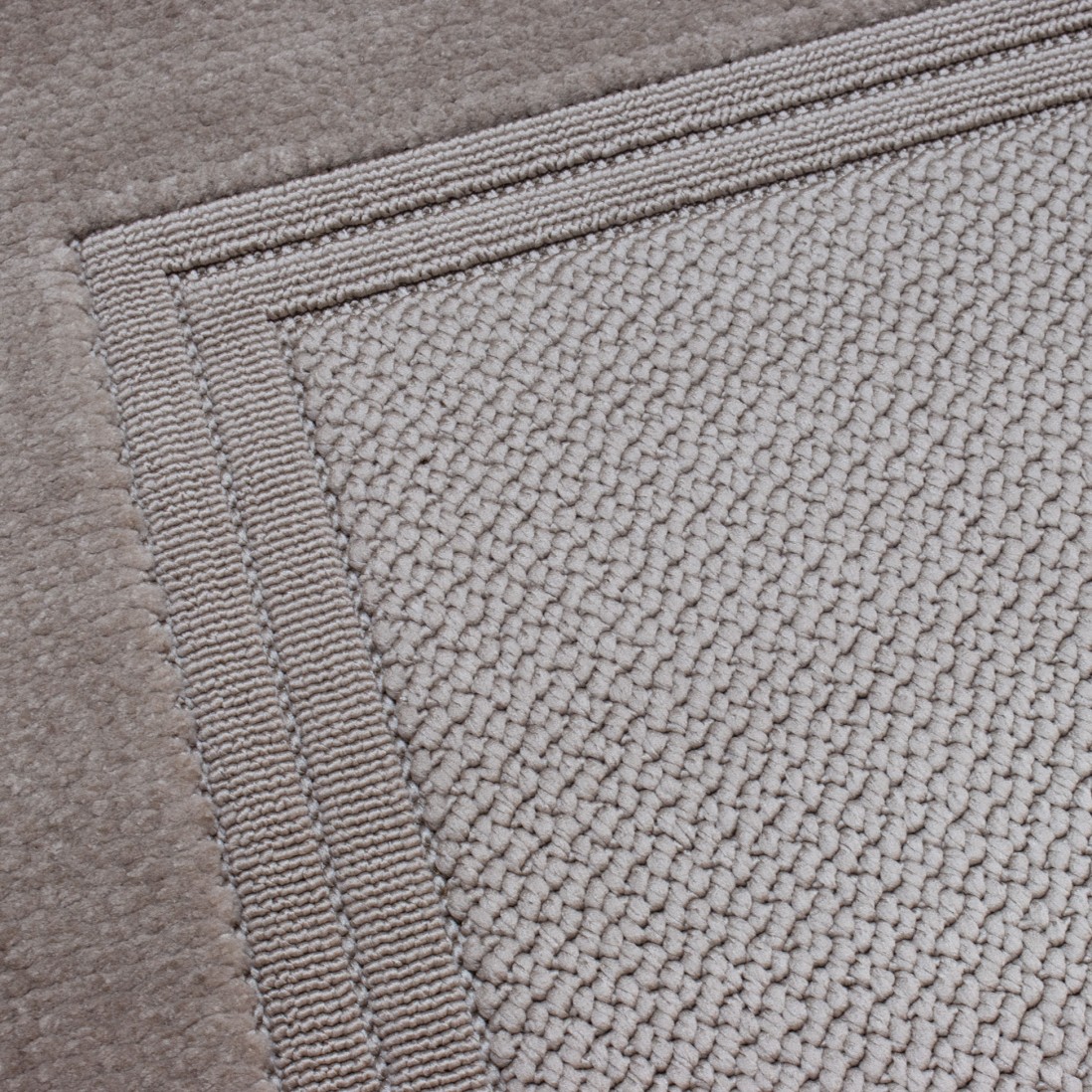 Geometric Area Rug Buckley 42326/070 Gray