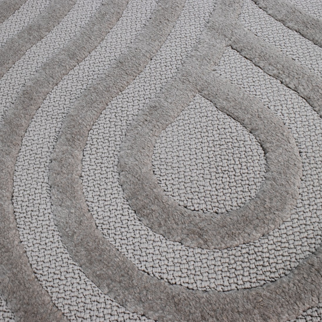 Geometric Area Rug Buckley 42317/070 Gray