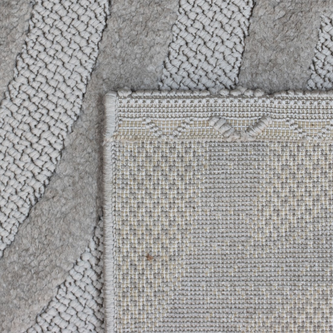 Geometric Area Rug Buckley 42317/070 Gray