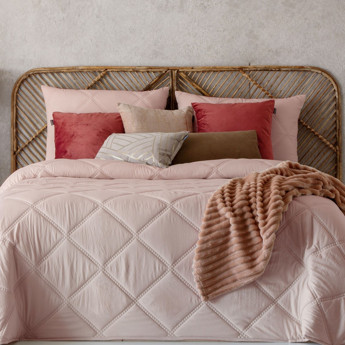 Caroline Geometric Double Bed Bedspread Nude