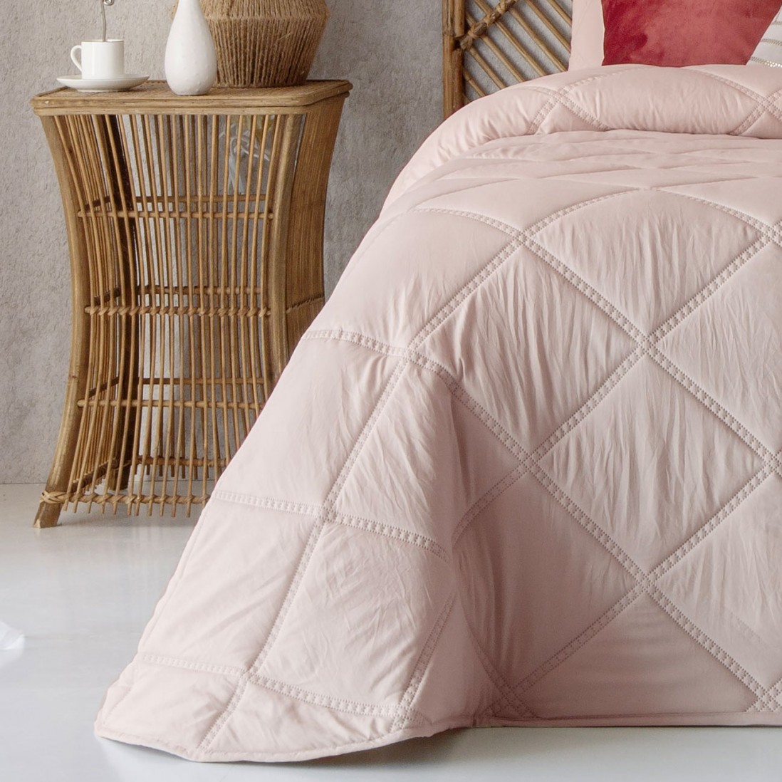 Caroline Geometric Double Bed Bedspread Nude