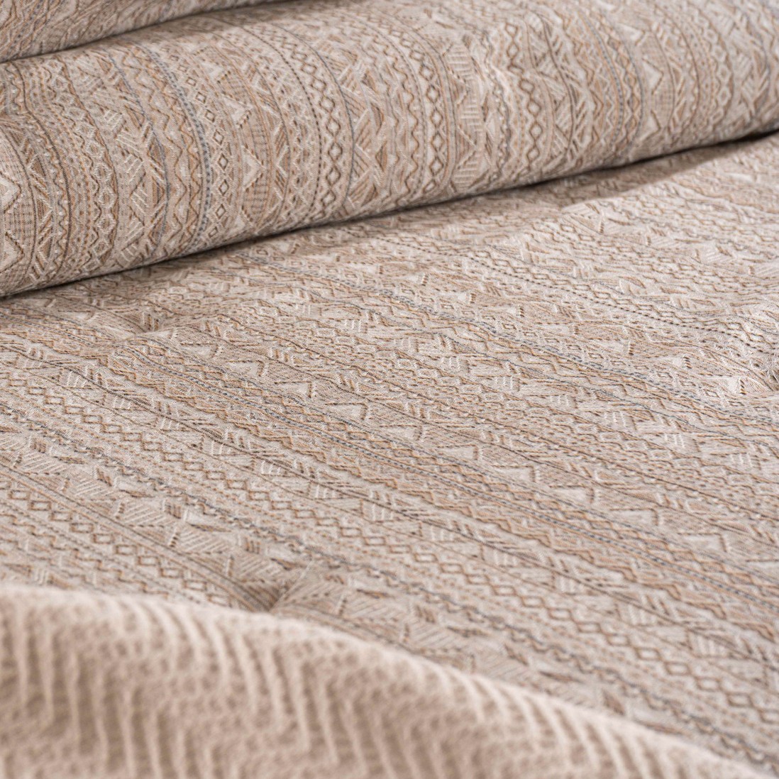 Absinto Geometric Double Bed Bedspread Beige