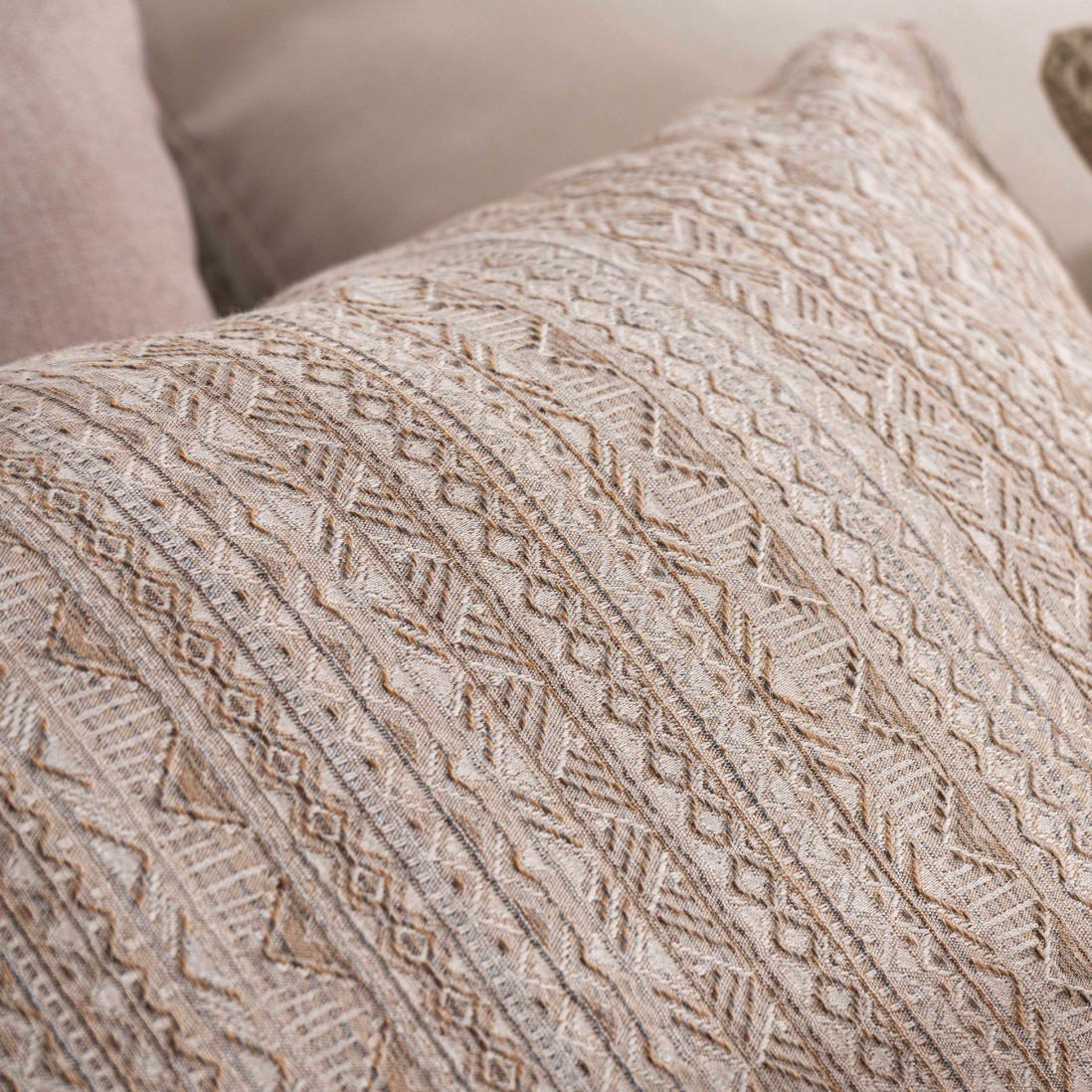 Absinto Geometric Double Bed Bedspread Beige