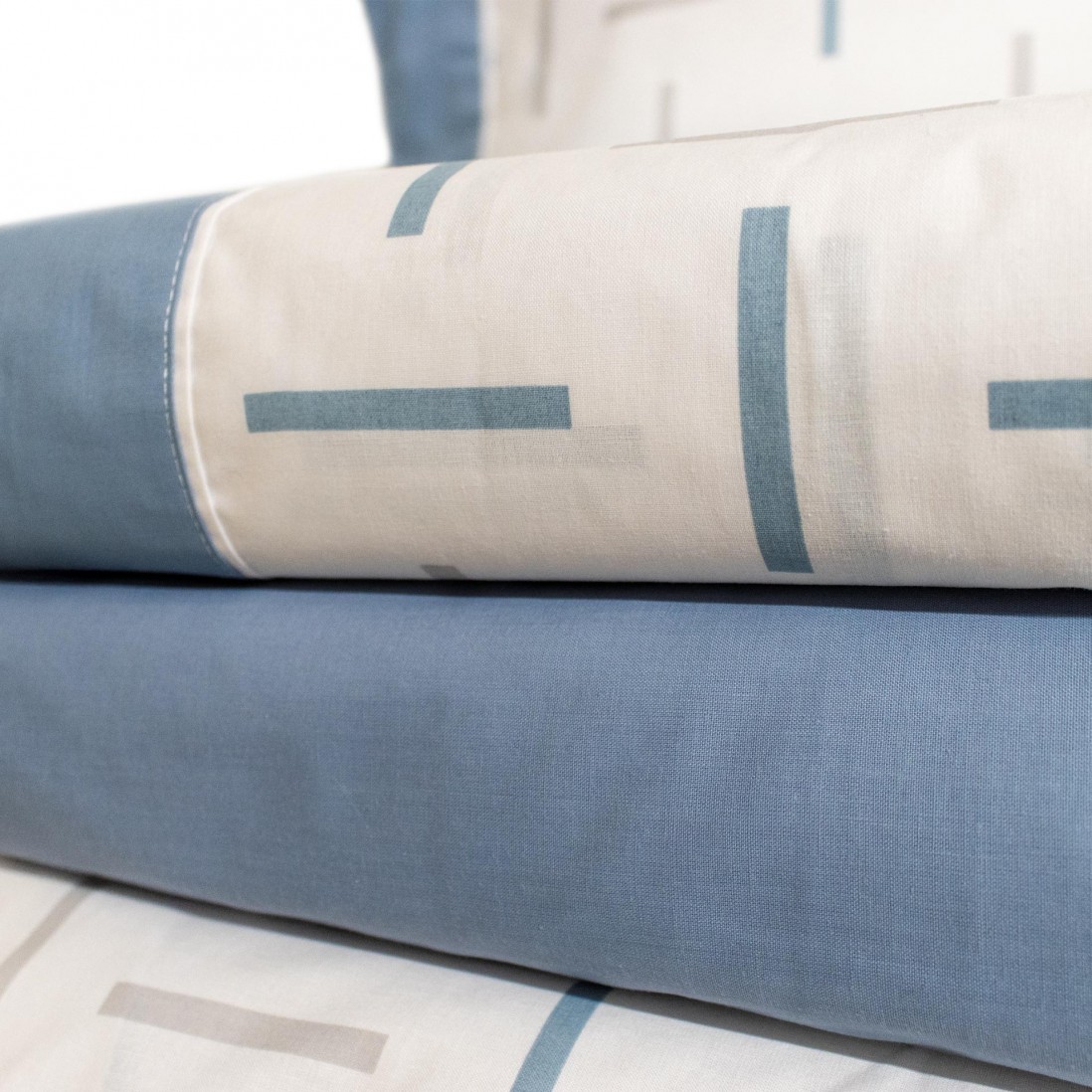 Yola 100% Cotton 4-Piece Double Bed Sheet Set, Blue