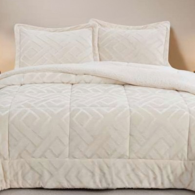 Zora Geometric Double Bed Bedspread with Sherpa Natural