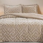 Zora Geometric Double Bed Bedspread with Sherpa Beige