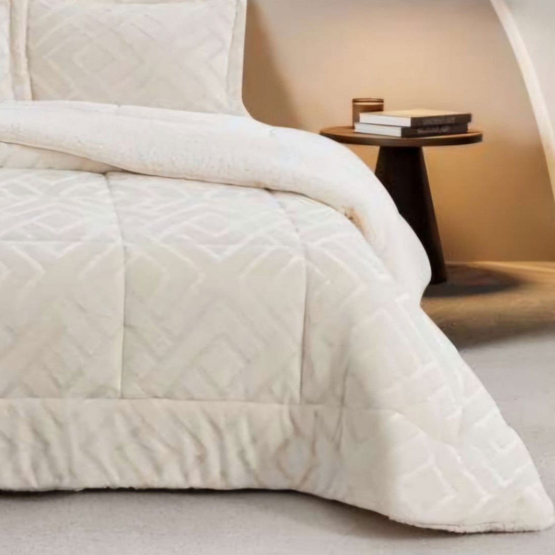 Zora Geometric Double Bed Bedspread with Sherpa Natural