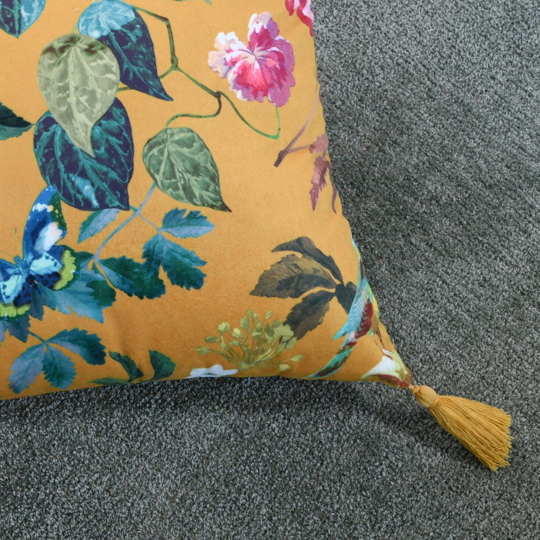 Emmy cushion mustard yellow double-sided with floral print 40 x 60 cm