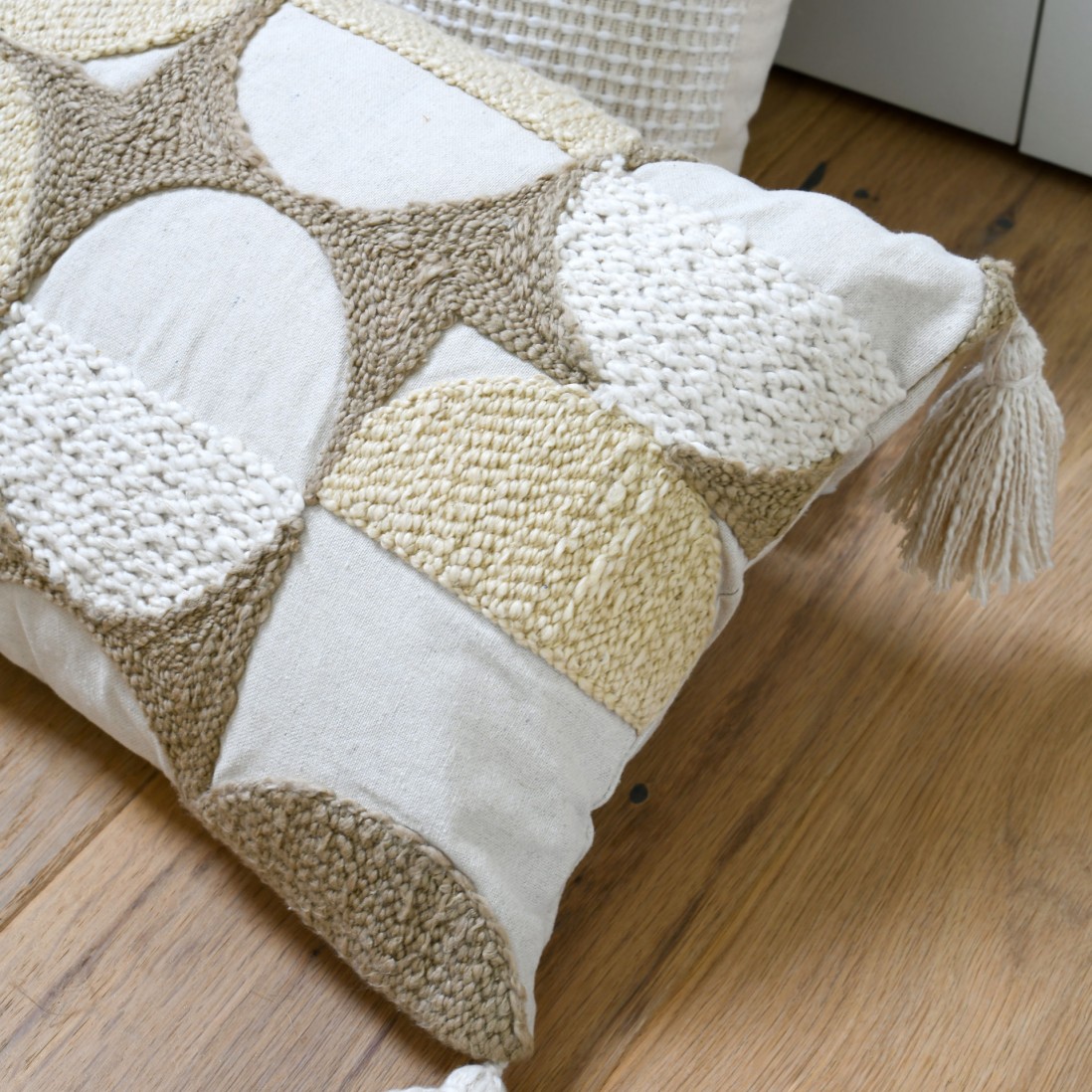 Balma cushion in ecru with embroidery geometric pattern 30 x 50 cm