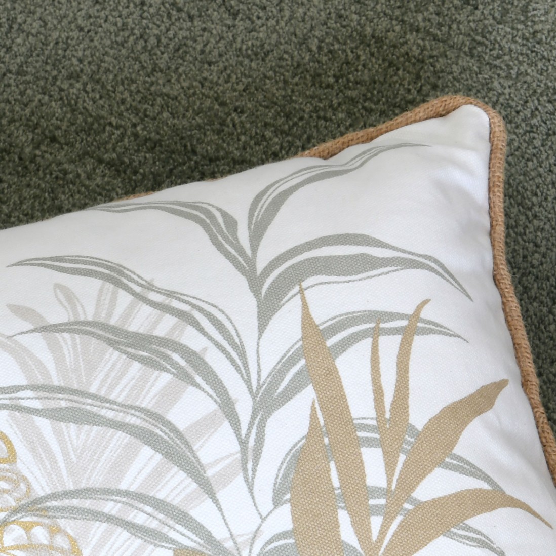 Cambodge Coj�n 005 with green tropical motifs and golden mandala 100% cotton 30 x 50 cm