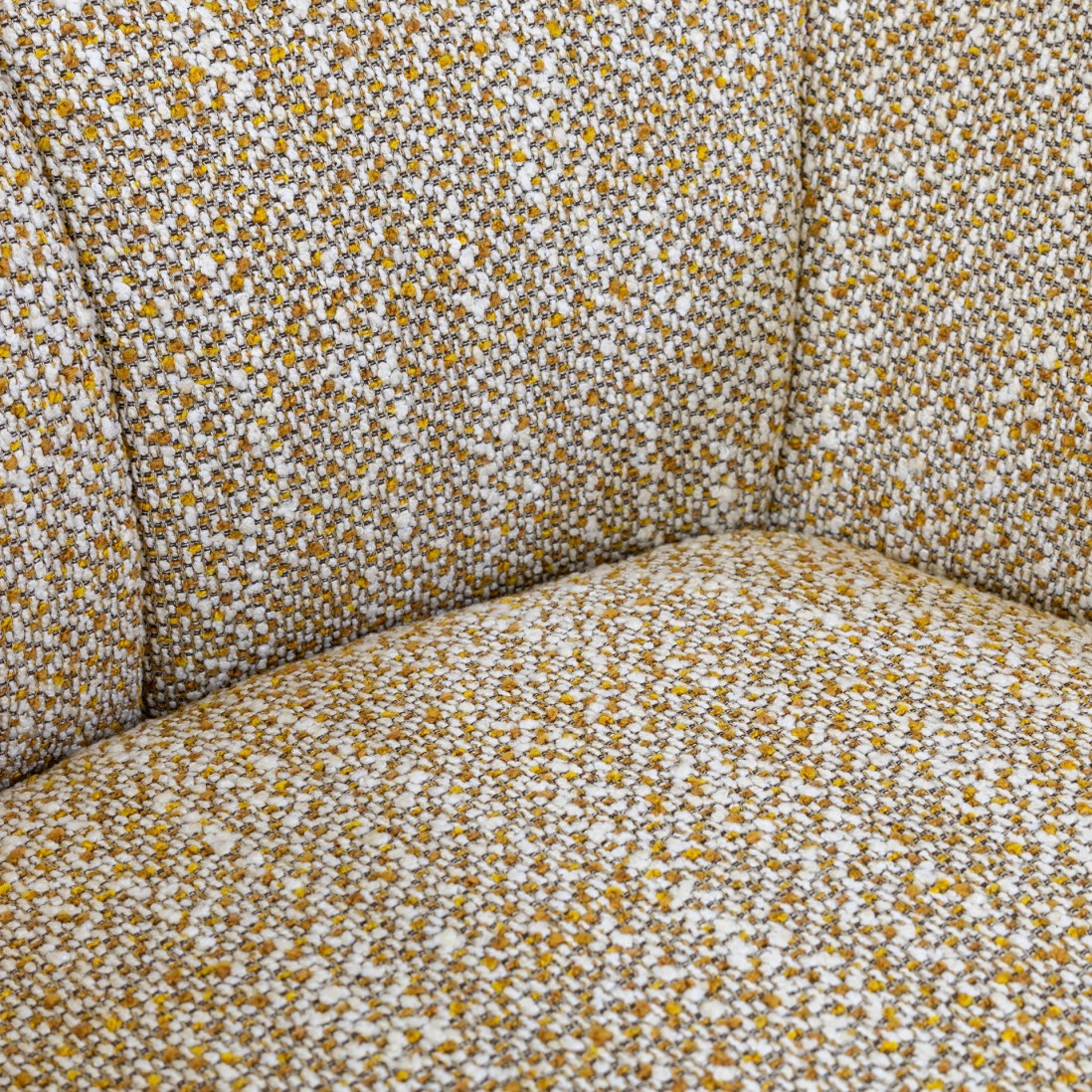 Drava swivel armchair in beige yellow