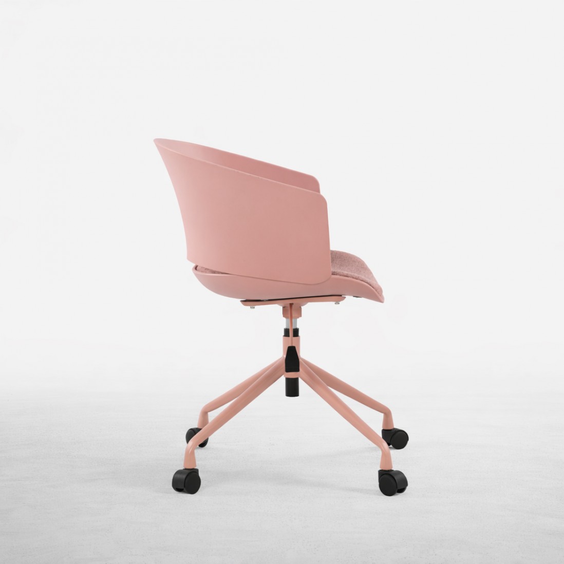 Adda pink office chair with metal legs