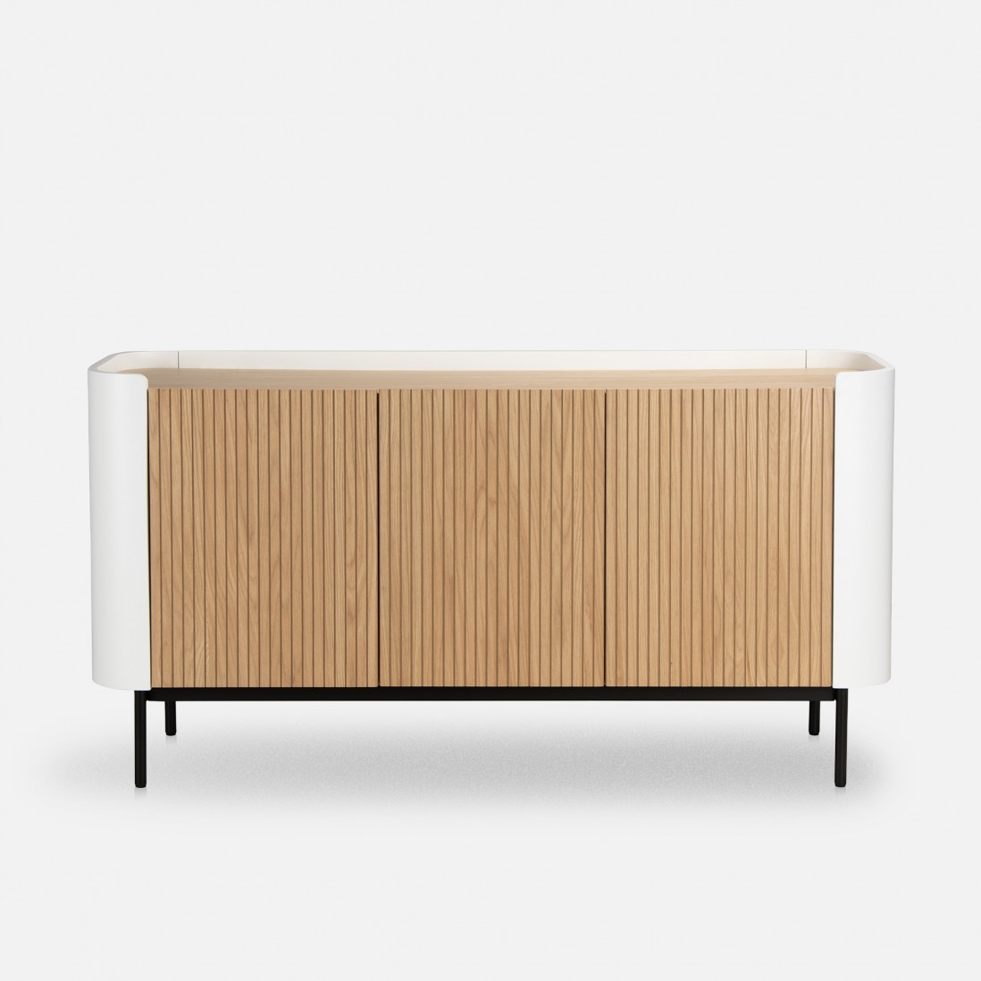Riparia sideboard with 3 doors oak veneer and white lacquer finish with black metal legs 150 x 80 cm