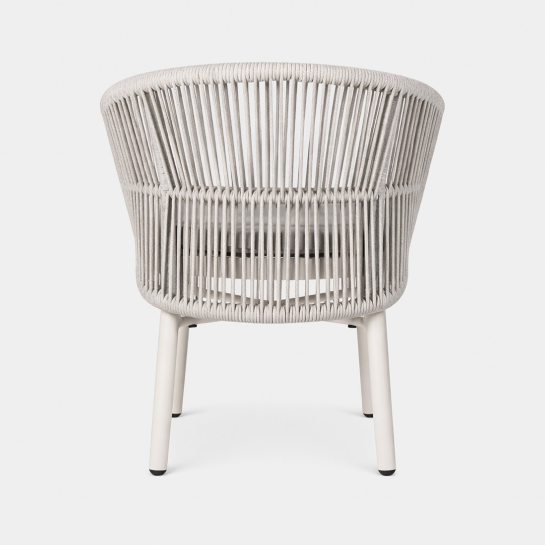 Trebbia light gray stackable outdoor chair in rope and aluminum