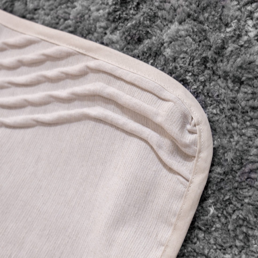 BISET beige double bedspread with wavy texture