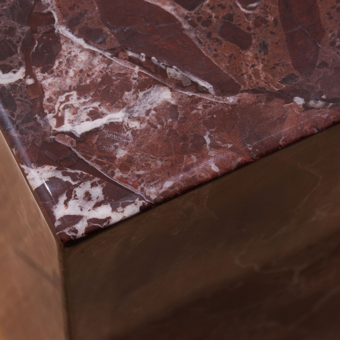 Side table in Burgundy Cube Stone Composite