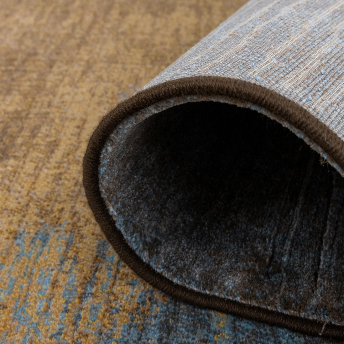 Abstract rug Giacomo 63029/1219 Brown and Blue