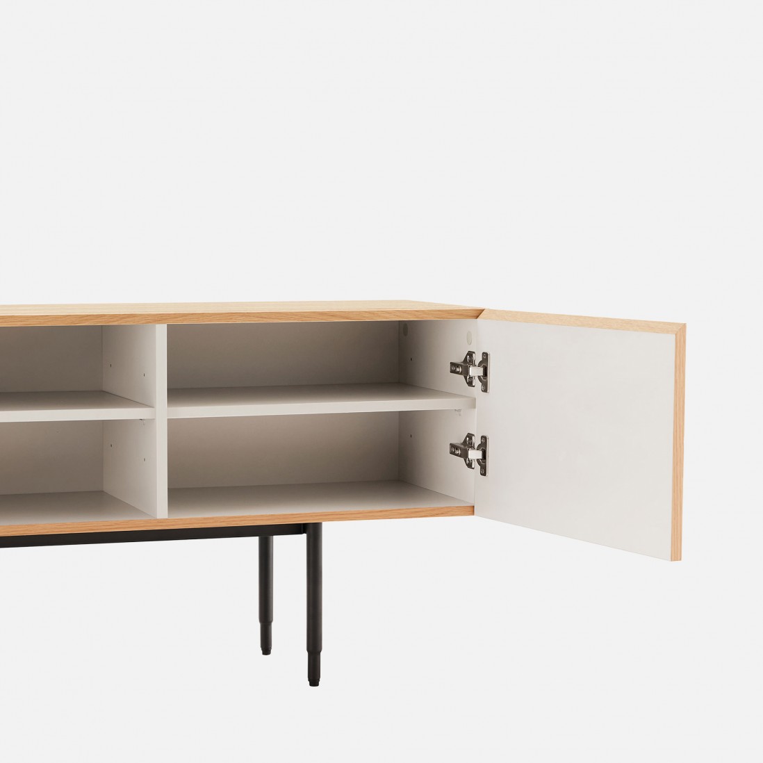 Oak Wood 2-Door TV Bench Scutum Brown