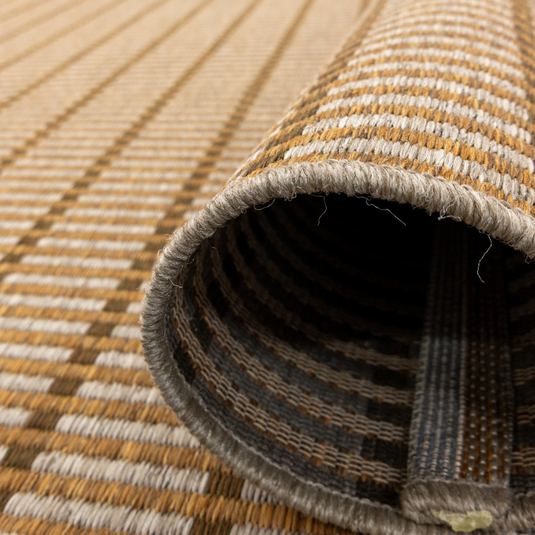 In & Out Area Rug Manila 96069/804586 Brown