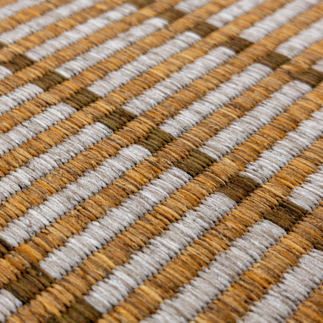 In & Out Area Rug Manila 96069/804586 Brown