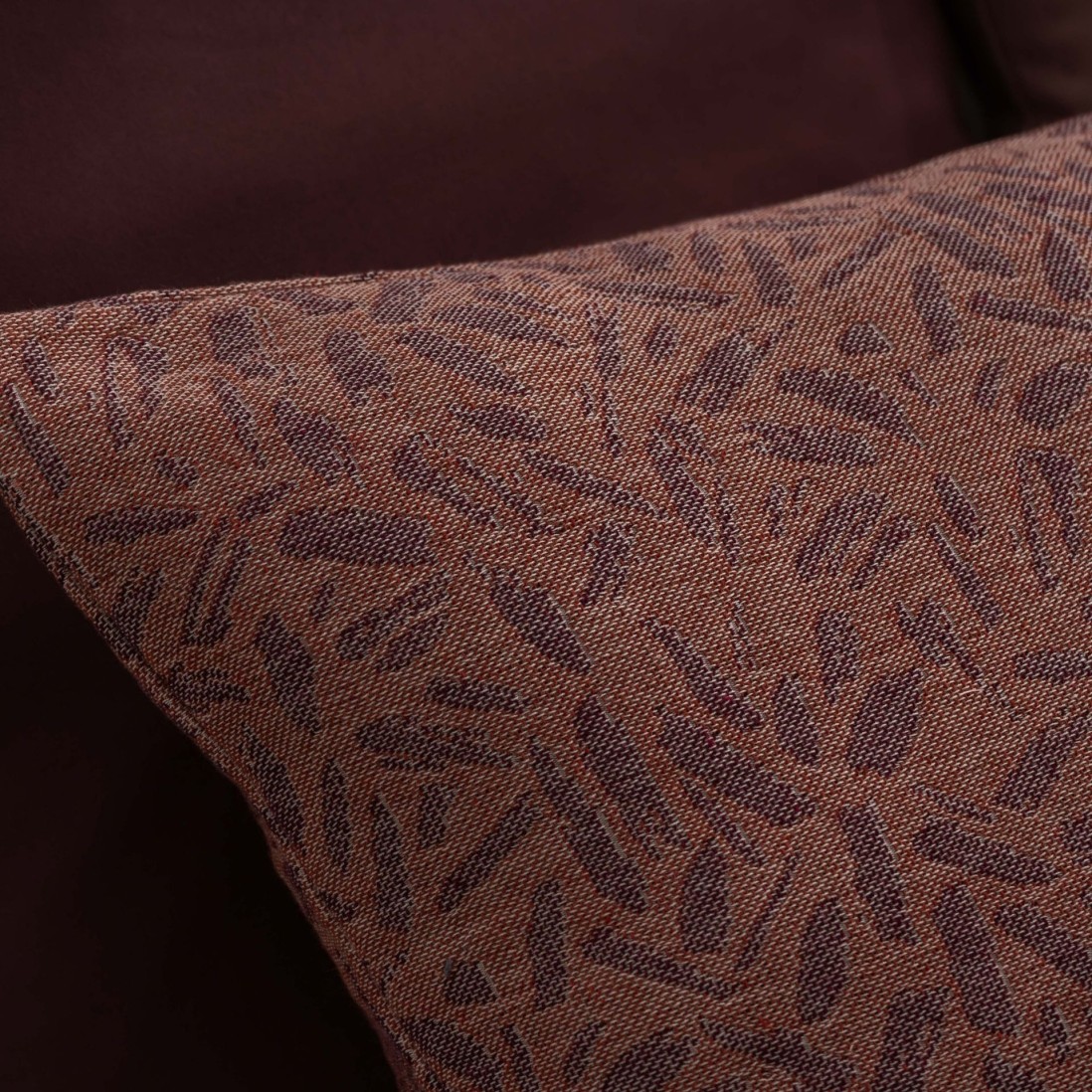 Doren Dark Pink Double Bedspread