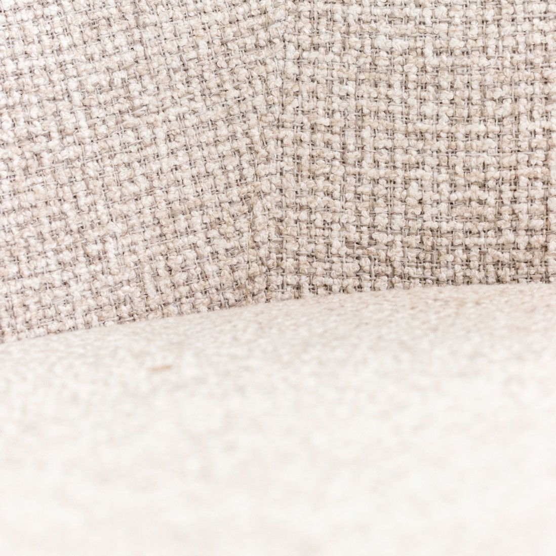 Cadeira Kiel em Tecido Creme e Pernas de Metal Cobre